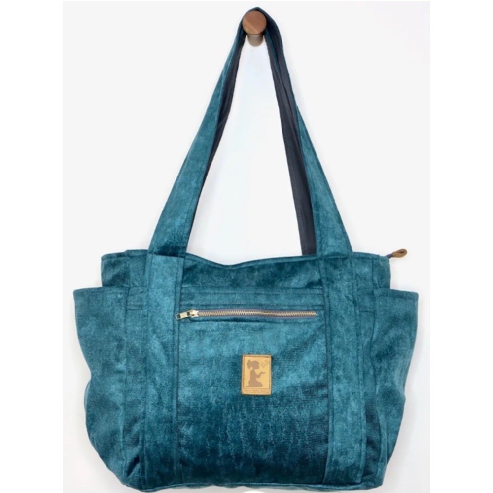 New Girls Hope Teal Blush Travel Tote NWT